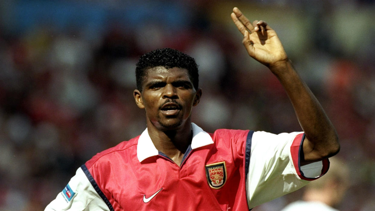 Nwankwo Kanu durante su etapa como jugador del Arsenal. Foto: Goal.com