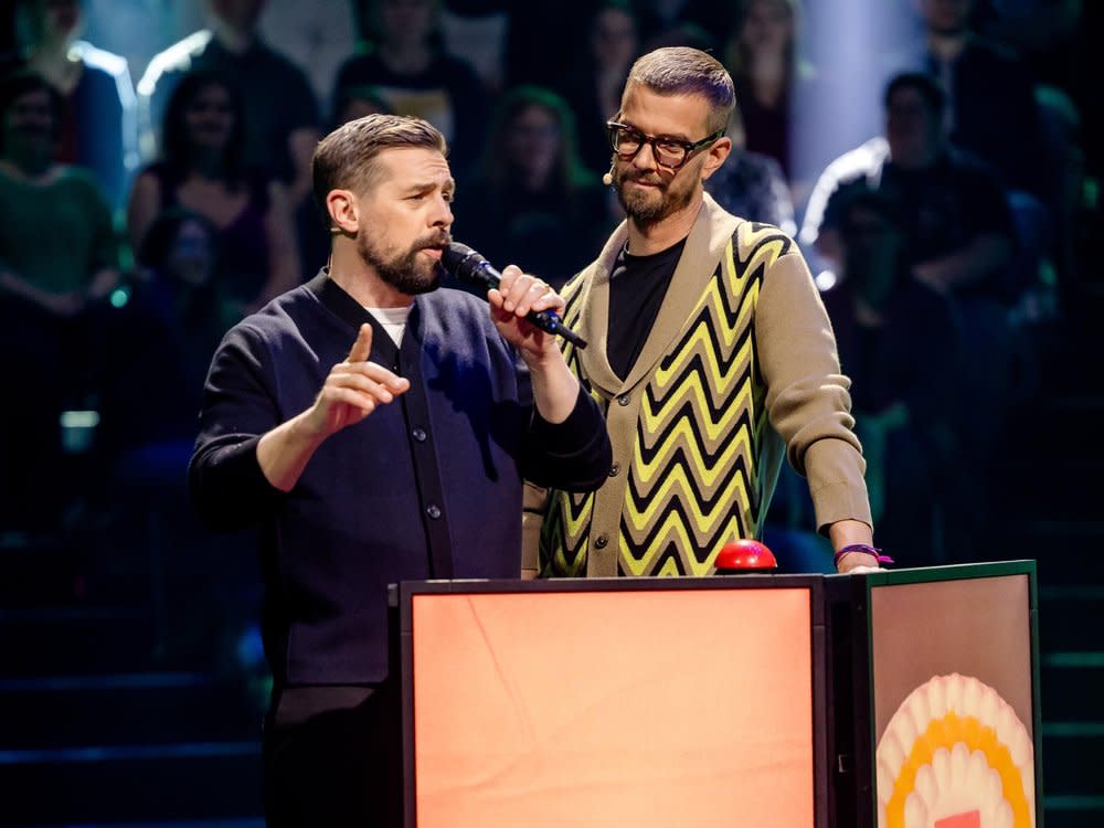 Klaas und Joko (re.) reanimieren ein altes Showkonzept. (Bild: Seven.One / Nadine Rupp)