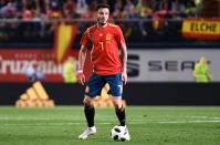 <p>Wer bei den Junioren schon eine Real-Madrid-Vertrag in der Tasche hat, hat eine glänzende Fußballzukunft vor sich. So geschah es bei Saúl Ñíguez, der 2009 sein erstes Spiel für die spanische U16-Mannschaft absolvierte. Es folgten Spiele für die U17 bis U21-Auswahl, bis er 2016 konsequenterweise in den Hauptkader berufen wurde. Der Kicker ist momentan 70 Millionen Euro wert. </p>