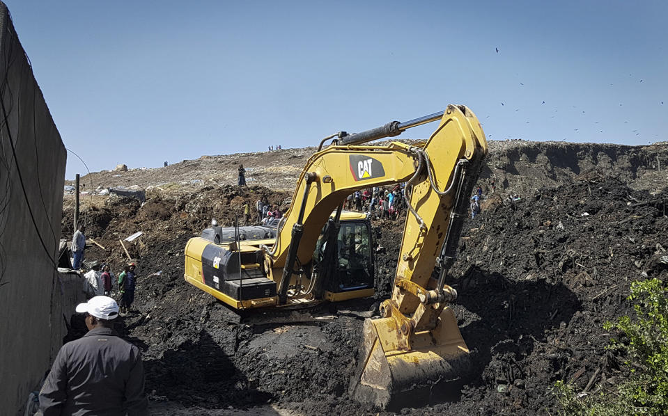 Garbage dump landslide in Ethiopia