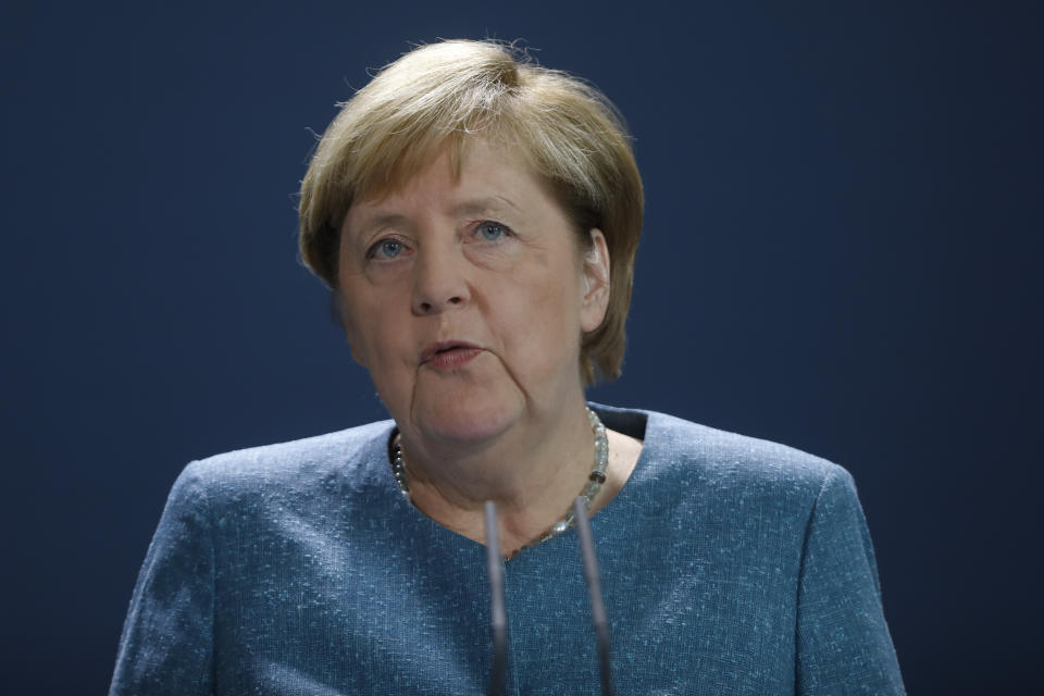 La canciller de Alemania Angela Merkel habla con la prensa sobre los últimos acontecimientos en el aso del envenenamiento del líder opositor ruso Alexei Navalny, en Berlín, el miércoles, 2 de septiembre del 2020. El gobierno alemán dijo que pruebas realizadas a Navalny mostraron la presencia del agente neurotóxico Novichok, un agente neurotóxico de la era soviética que fue utilizado previamente para envenenar al exespía ruso Sergei Skripal y a su hija en Gran Bretaña.. (AP Foto/Markus Schreiber, Pool)