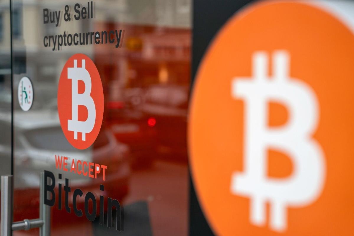 Bitcoin climbs with US equity futures as traders digest Fed cut