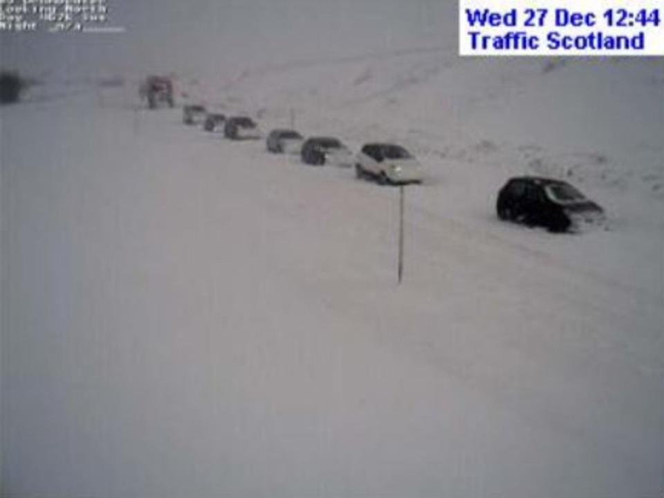 Cars were stuck on the A9 at Drumochter after heavy snowfall (Traffic Scotland)