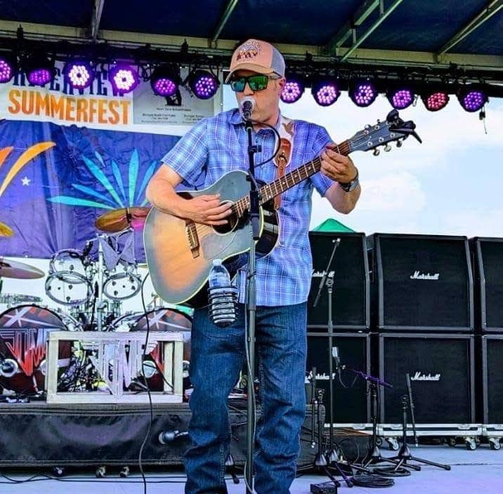 Local performer Lonnie Stump will sing Friday at Altrusa Park.