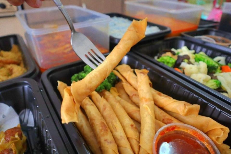 chilli manis - spring rolls