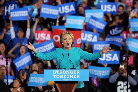 U.S. Democratic presidential nominee Hillary Clinton speaks during a campaign rally in Cleveland, Ohio, U.S., November 6, 2016. REUTERS/Carlos Barria