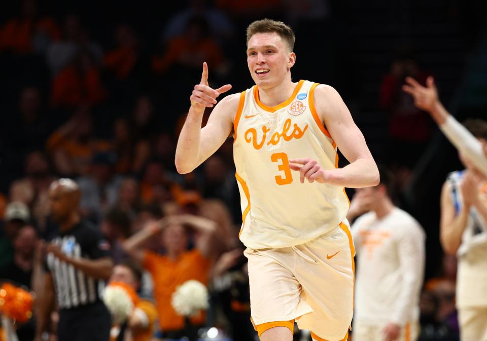 CHARLOTTE, NORTH CAROLINA - MARCH 21: Dalton Knecht #3 of the Tennessee Volunteers reacts during the second half against the Saint Peter's Peacocks in the first round of the NCAA Men's Basketball Tournament at Spectrum Center on March 21, 2024 in Charlotte, North Carolina. (Photo by Jared C. Tilton/Getty Images)