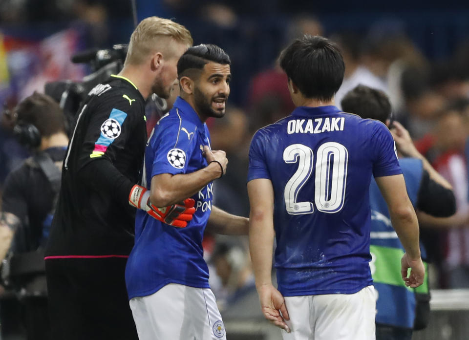 Leicester City's Kasper Schmeichel, Riyad Mahrez and Shinji Okazaki at half time