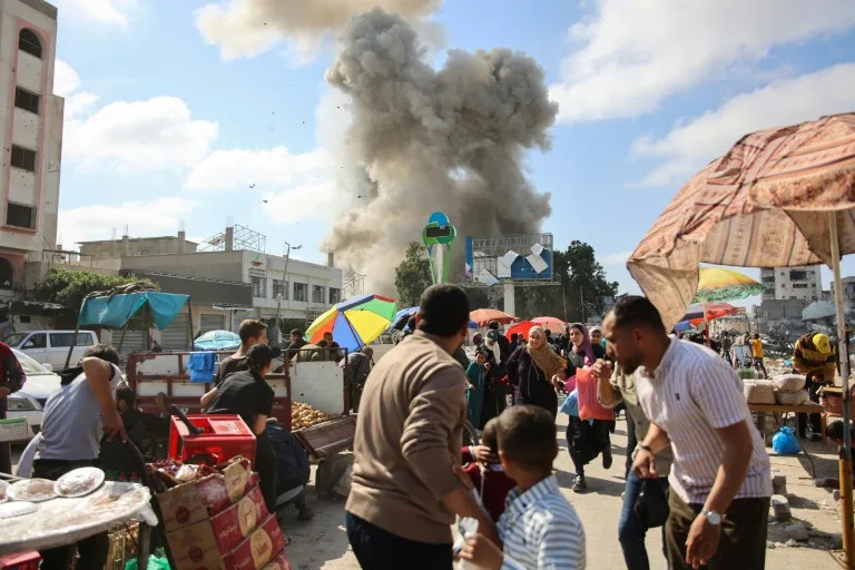 Gaza continues to be pounded by Israeli strikes, with negotiations over a truce in Cairo stalling (-)