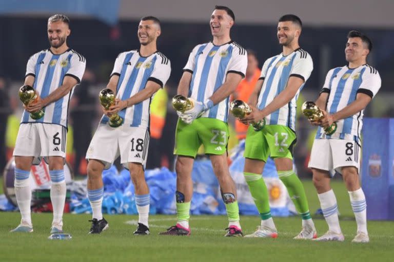 Los jugadores festejaron al estilo Dibu Martínez (Captura video)