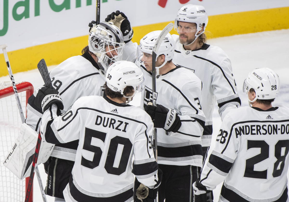 Kopitar scores 4 as Kings complete come-from-behind win over Jets