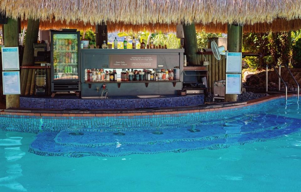 swim up bar in Mexico