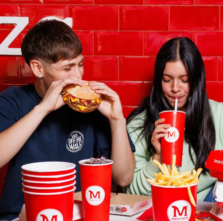 El combo infantil de Mostaza es más que generoso.