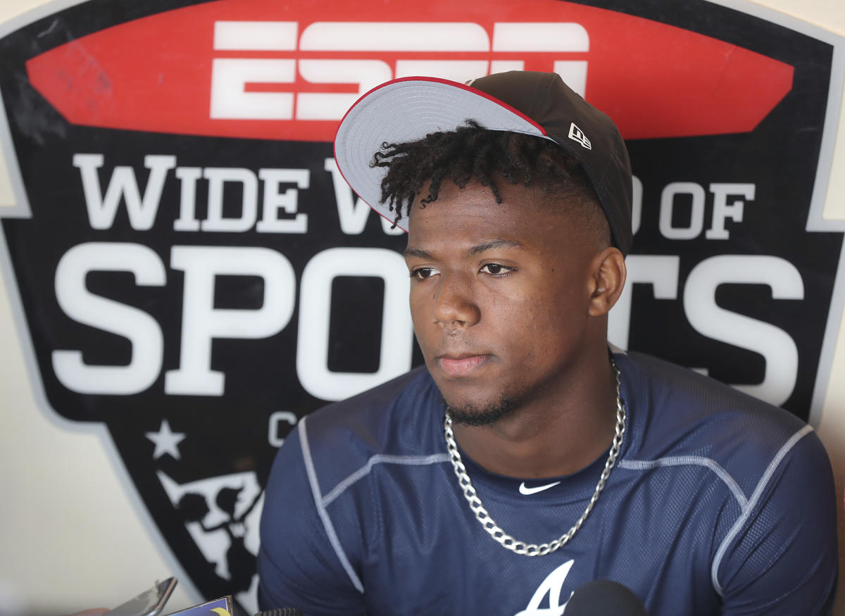 From Ken Griffey Jr. to the Braves' Ronald Acuña — is Major League Baseball  still not feeling hats to the back?