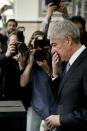 Portugal's former Socialist Prime Minister Jose Socrates, under house arrest as part of an inquiry into tax fraud, corruption and money laundering, votes at a polling station in Lisbon on October 4, 2015