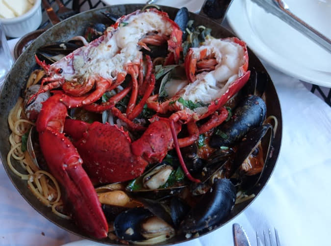 Maine: Lobster Fra Diavolo