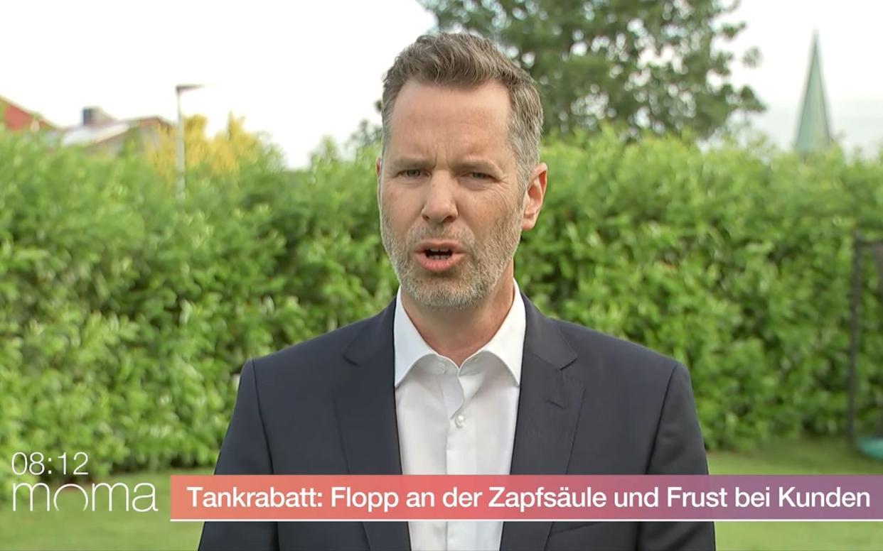 Christian Dürr war am Dienstag im "Morgenmagazin" des ZDF zugeschaltet, um zum bislang missglückten Tankrabatt Rede und Antwort zu stehen. (Bild: ZDF)