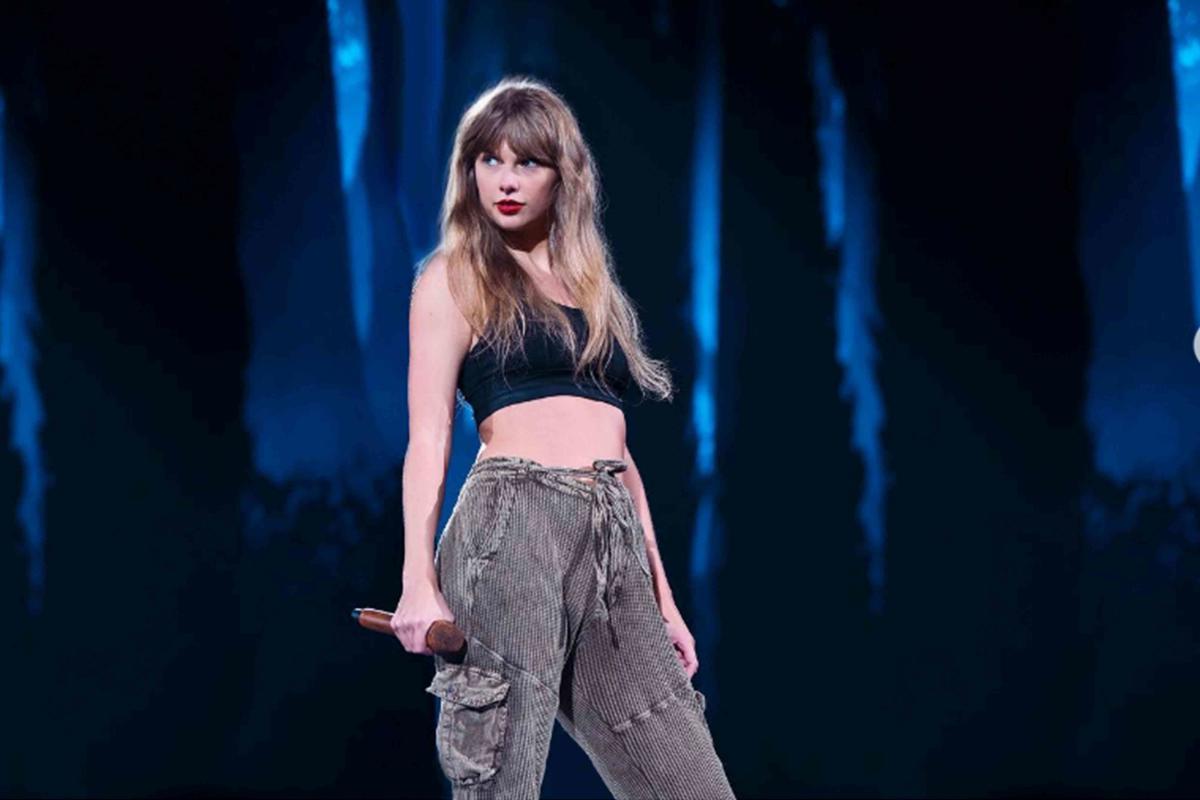 Taylor Swift's Exact Drawstring Pants Sold Out in Under 24 Hours