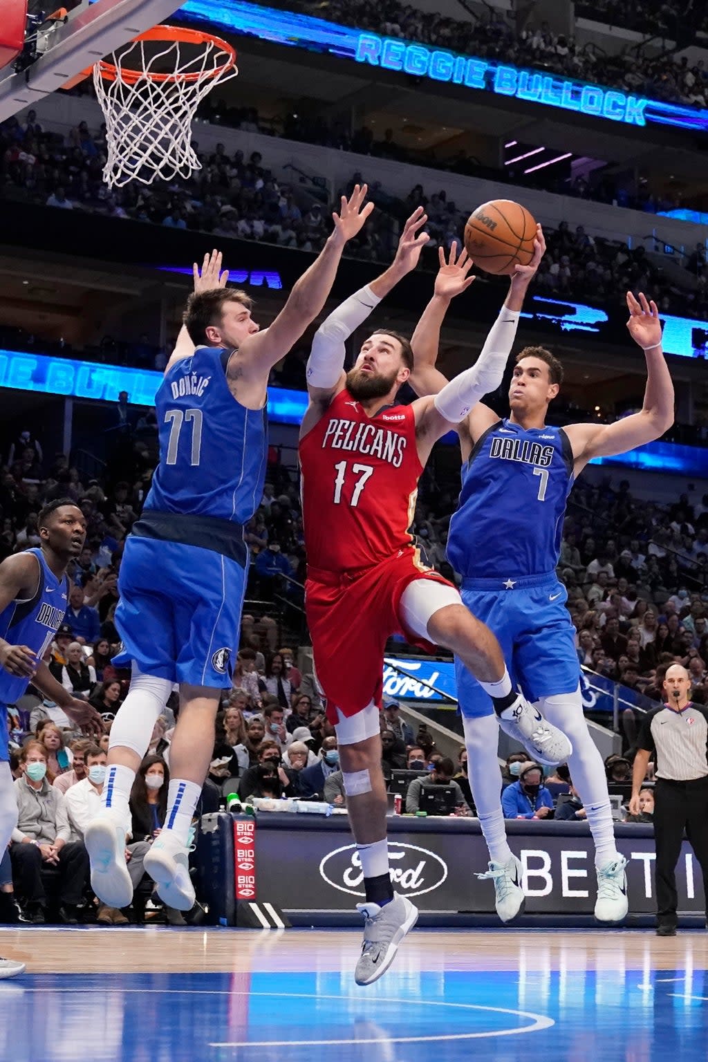 PELICANS-MAVERICKS (AP)