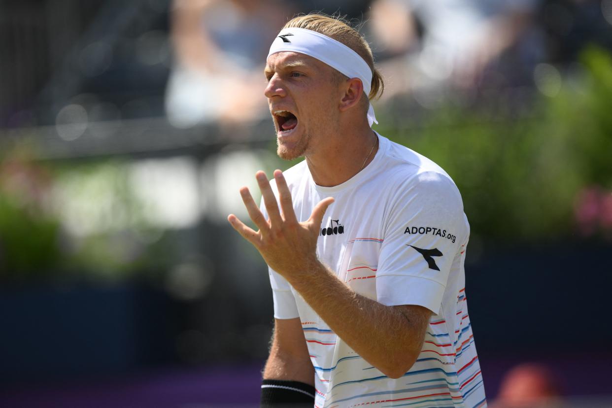 Spain's Alejandro Davidovich Fokina reacts during his men's singles quarter-final against Netherlands' Botic van de Zandschulp on Day 5 of the ATP Championships tournament at Queen's Club in west London, on June 17, 2022. (Photo by Daniel LEAL / AFP) (Photo by DANIEL LEAL/AFP via Getty Images)