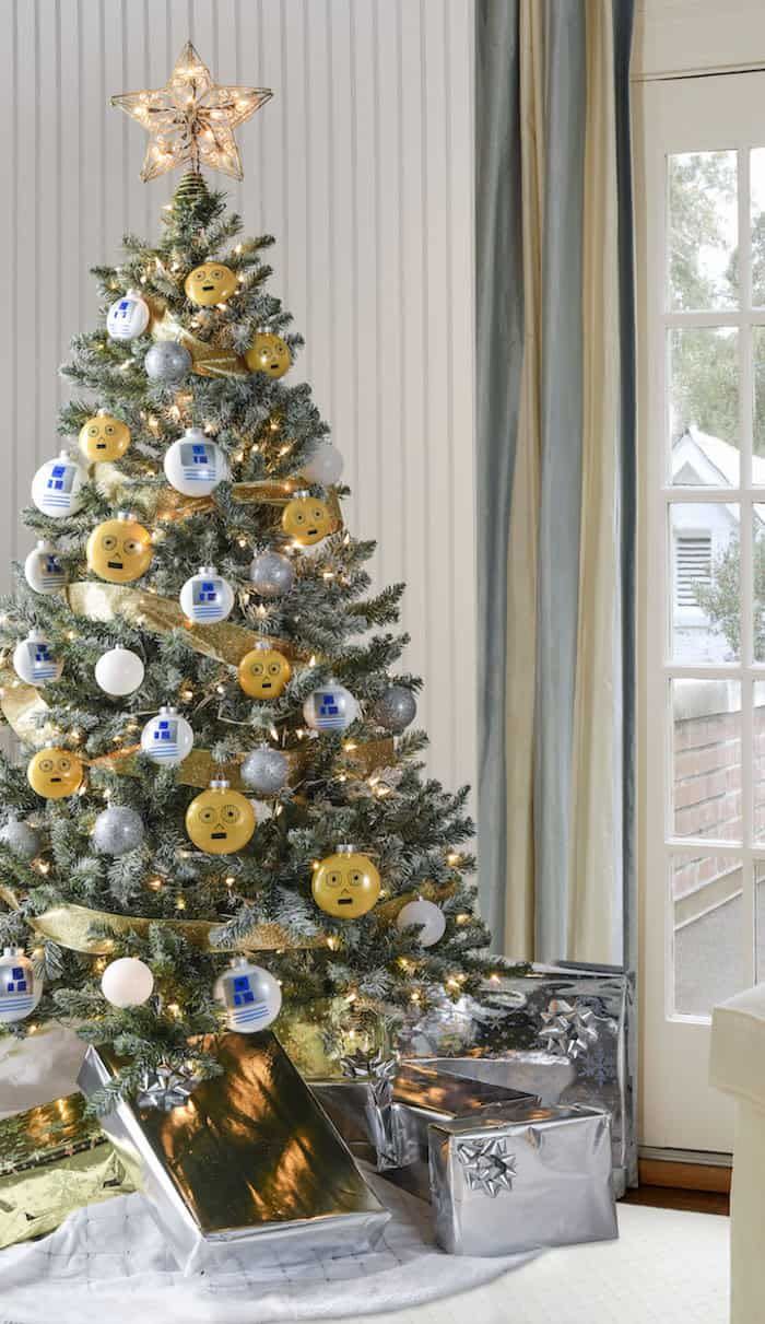 29) <i>Star Wars</i> Christmas Tree