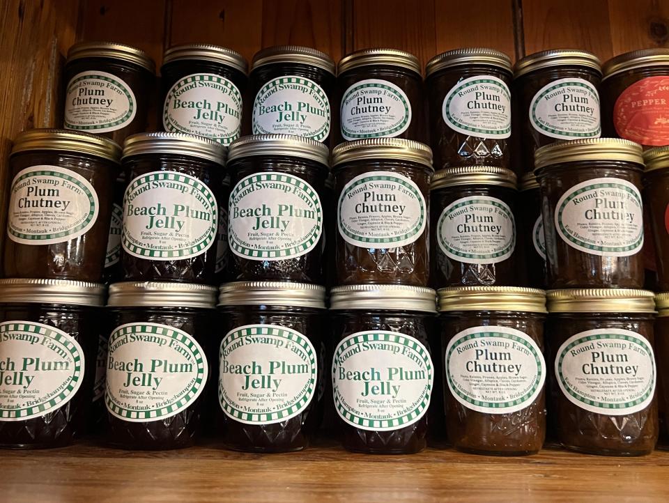 jams and jellies at round swamp farm