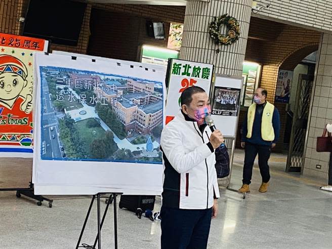 新北拚防疫　侯友宜呼籲市民年前踴躍施打疫苗（戴上容攝）