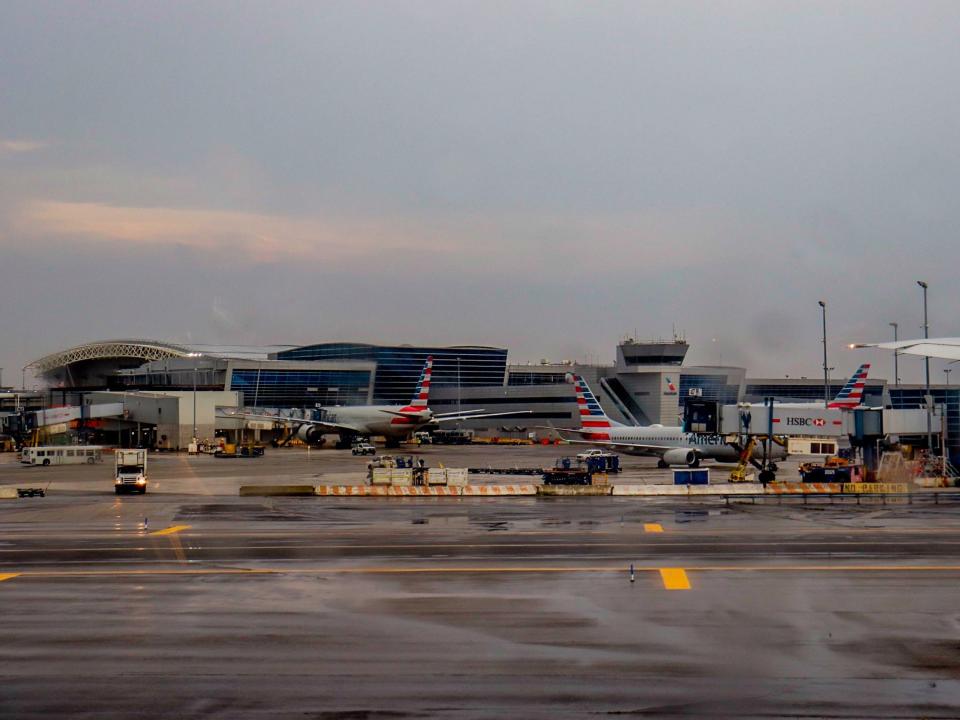 Flying American Airlines to Europe during the pandemic - American Airlines New York-Madrid Flight 2021