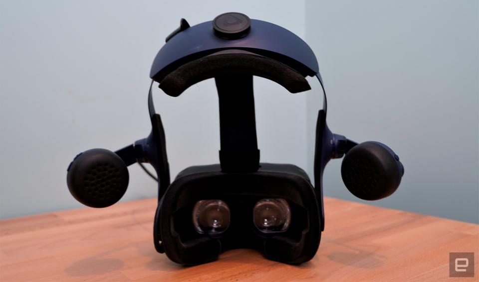 <p>HTC Vive Pro 2</p>
