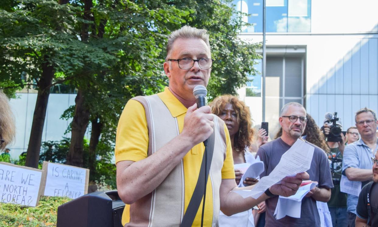 <span>Chris Packham joining protesters outside Southwark crown court on 18 July.</span><span>Photograph: Vuk Valcic/Zuma Press Wire/Rex/Shutterstock</span>