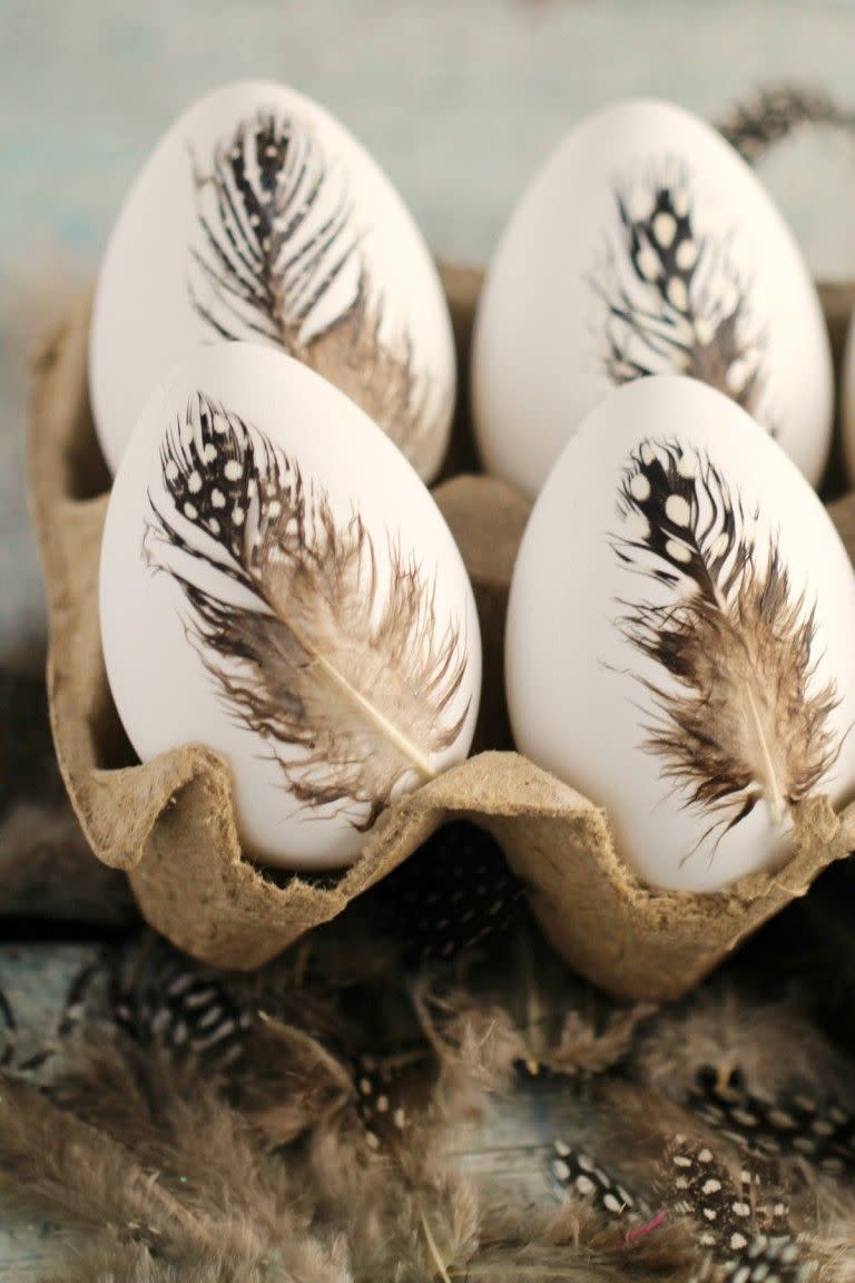 35) Feather Easter Eggs