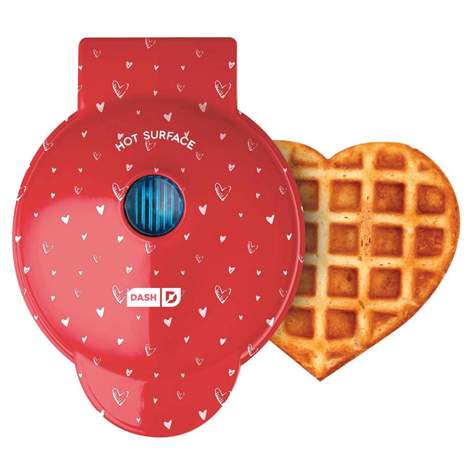 Dash Heart-Shaped Waffle Maker