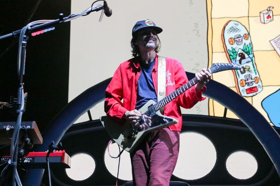 Brian Bell of Weezer performs Saturday at the Palladium.