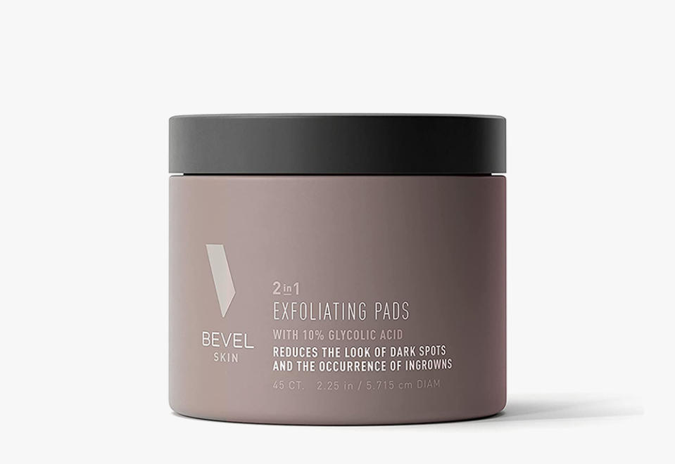 Bevel 2-In-1 Exfoliating and Toning Pads With 10% Glycolic Acid