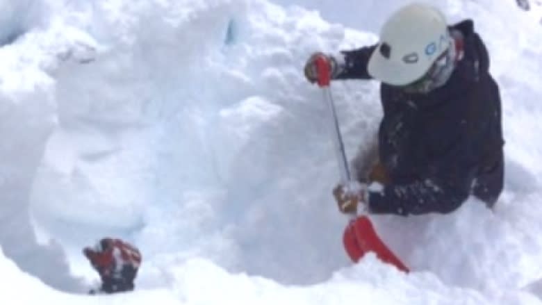 Kananaskis Country avalanche kills hiker, officials urge caution