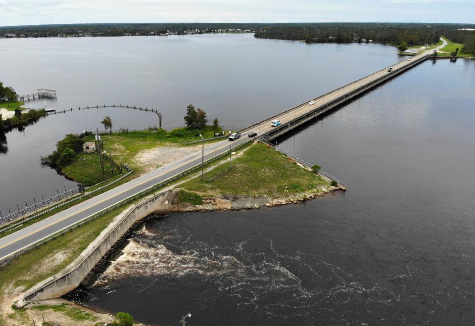 Deer Point Lake is a 5,000-acre freshwater lake where the Deer Point Dam, shown at bottom left, controls the outflow of water into North Bay.