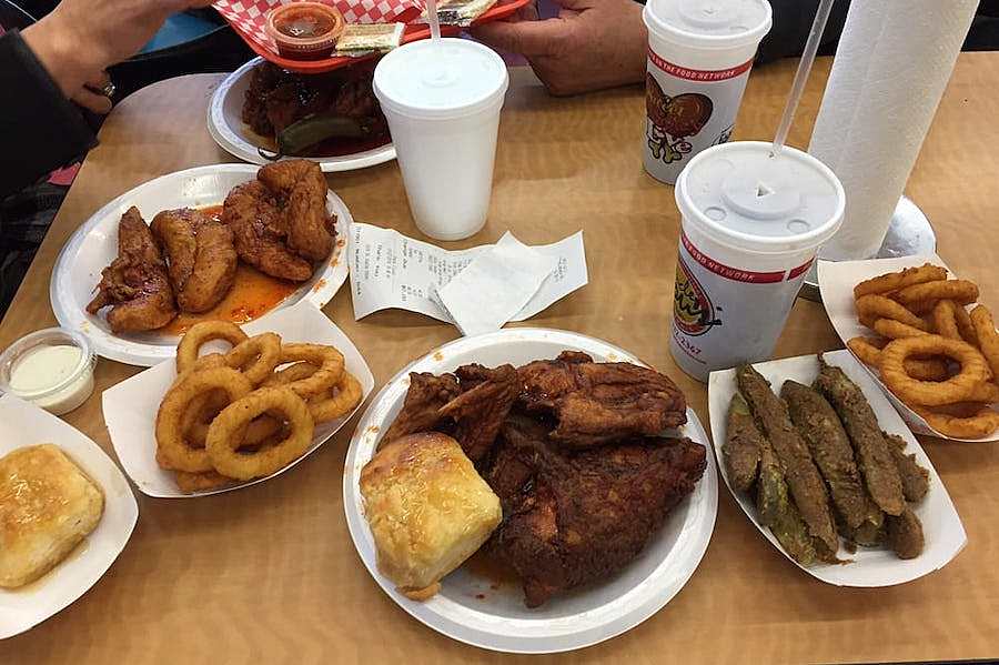 <b>Photo: Robert B./<a href="https://www.yelp.com/biz_photos/uncle-lous-fried-chicken-memphis?utm_campaign=17962bbb-86d3-4d9d-87ab-698240074ebc%2C033d1e50-c6e3-422d-8380-c7db7cdfe4a0&utm_medium=81024472-a80c-4266-a0e5-a3bf8775daa7" rel="nofollow noopener" target="_blank" data-ylk="slk:Yelp;elm:context_link;itc:0;sec:content-canvas" class="link ">Yelp</a></b>