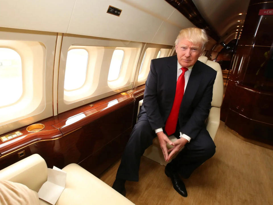 Der ehemalige Präsident Donald Trump kaufte sein Flugzeug im Jahr 2011 für angeblich 100 Millionen Dollar, und die beiden sind seitdem eng miteinander verbunden. - Copyright: Andrew Milligan/PA Images via Getty Images