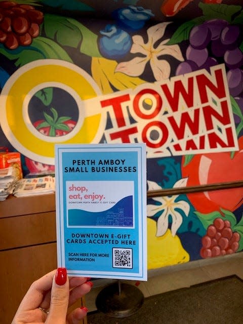 Perth Amboy shoppers can make money while spending it this holiday season thanks to a new downtown e-gift card that doubles customers’ dollars.