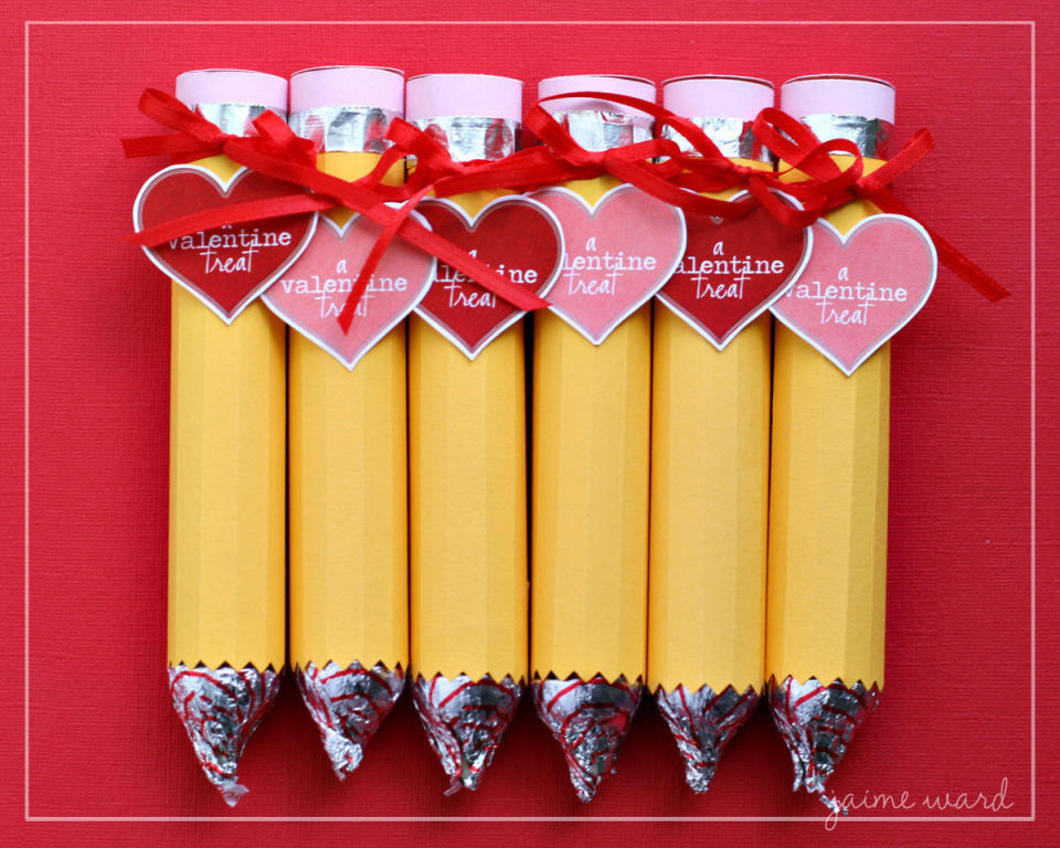 If you're looking for quick V-Day crafts to send your kids to school with, we've got some great ideas. Take a look through our <a href="http://www.huffingtonpost.com/2013/02/09/valentines-day-kid-crafts_n_2647089.html?utm_hp_ref=valentines-day-ideas">Valentine's Day Kids Crafts slideshow </a>to get started.   Head over to <a href="www.huffingtonpost.com/news/valentines-day-ideas">Valentine's Day ideas</a> for more inspiration.