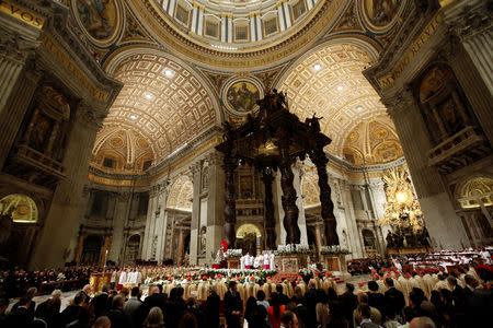 A general view of the Easter vigil Mass led by Pope Francis in Saint Peter's Basilica at the Vatican, April 20, 2019. REUTERS/Remo Casilli