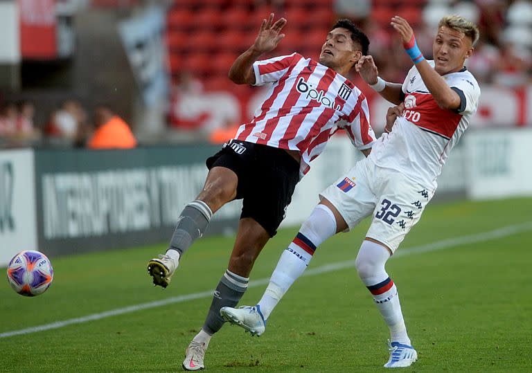 Mateo Retegui resolvió con acierto casi todas las jugadas en las que intervino; con dos tantos del máximo anotador de la Liga Profesional de 2022, Tigre empezó con un 2-1 a Estudiantes la de 2023.