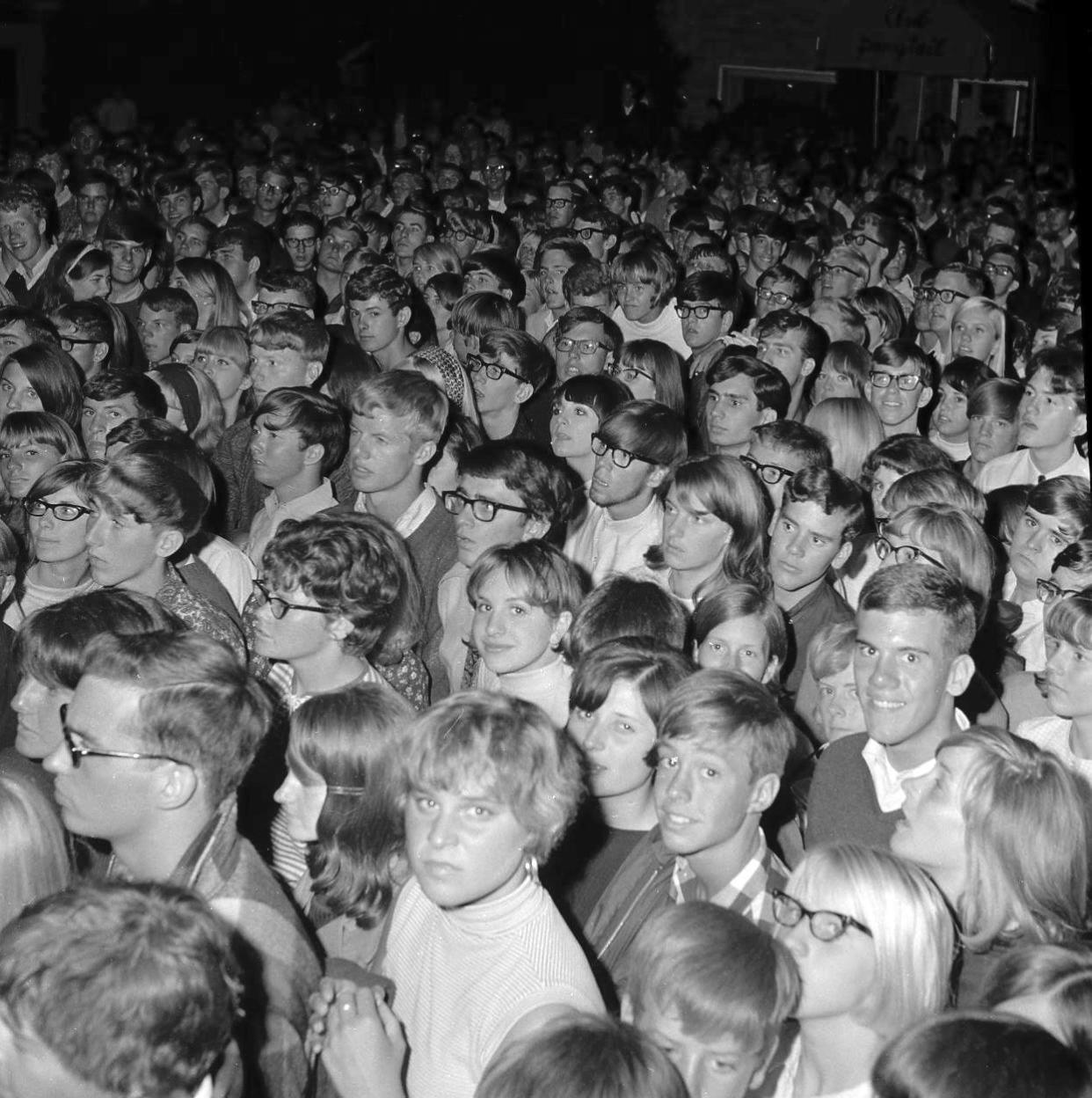 A photo of the crowd at Club Ponytail when The Animals performed there.