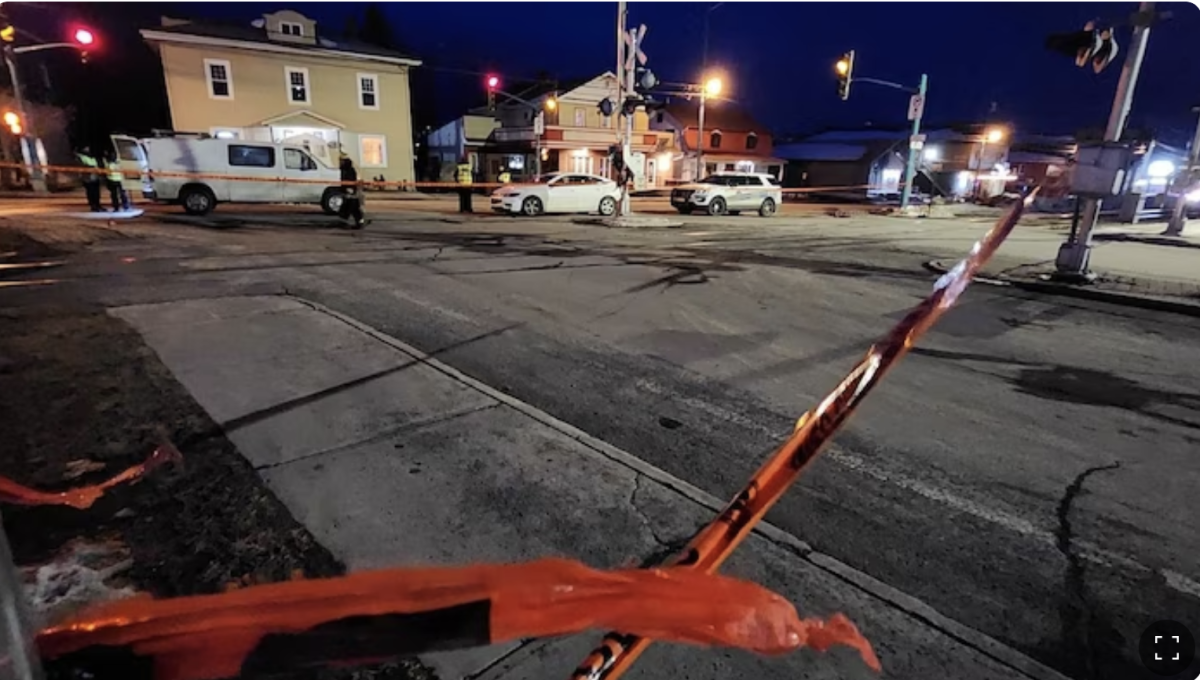#2 dead, 9 injured after truck hits pedestrians in Quebec