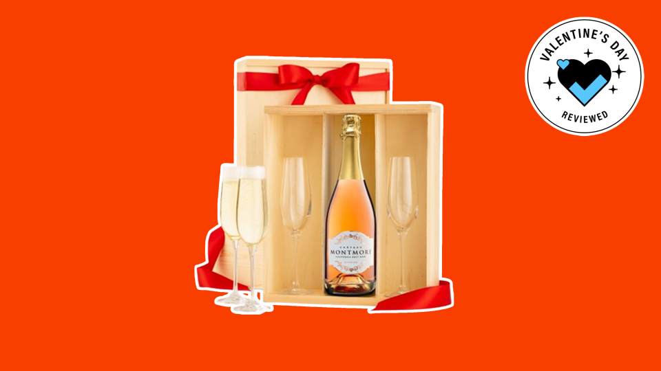 Best wine gift baskets for Valentine’s Day: Keepsake Champagne Toast crate