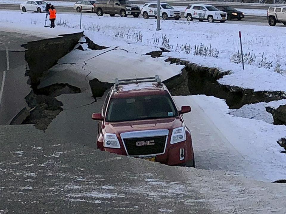 Alaska earthquake: Trump calls 7.0 magnitude quake to hit near Anchorage a 'big one'