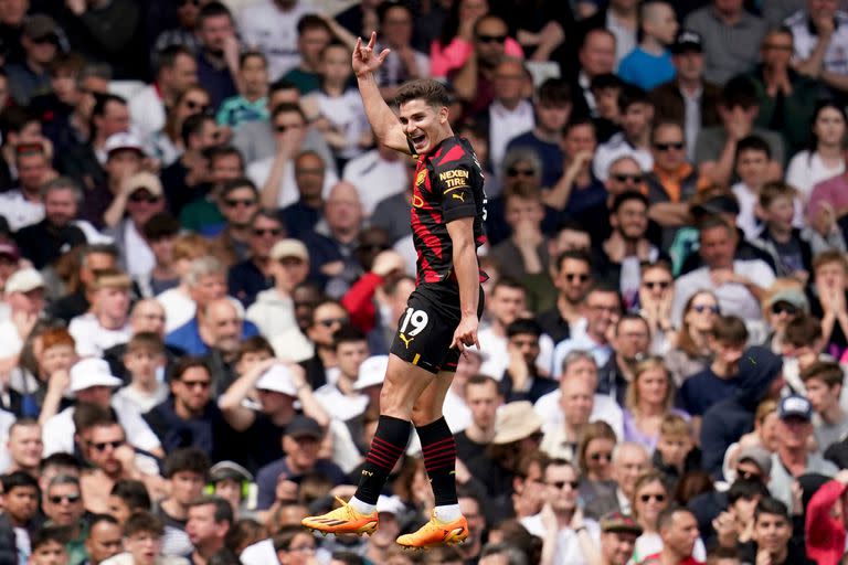 Julián Álvarez lleva ocho goles en la Premier League 2022/23 con la camiseta de Manchester City