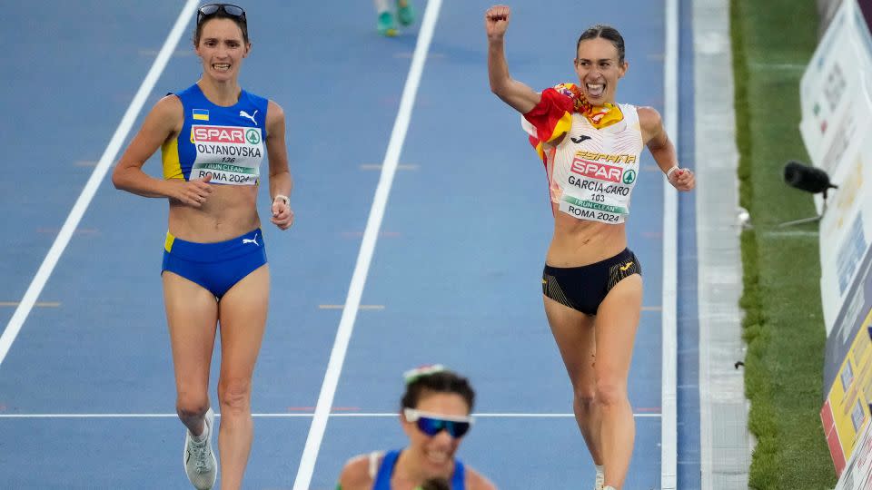 García-Caro celebrates before the finish line in Rome. - Gregorio Borgia/AP