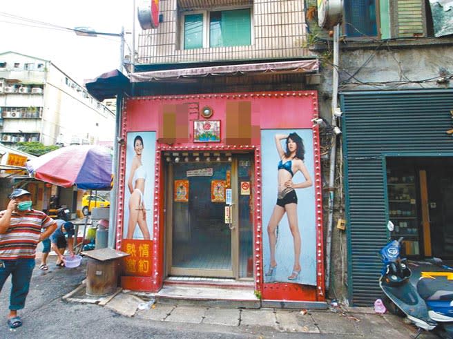 台北市長柯文哲表示，所謂萬華茶室9月復業的說法是不正確的，因為八大行業開放與否要等中央下令。（本報資料照片）