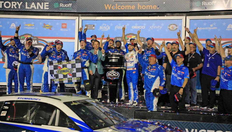 Daytona International Speedway President Frank Kelleher poses with 2023 Daytona 500 winner Ricky Stenhouse Jr.,  No. 47.